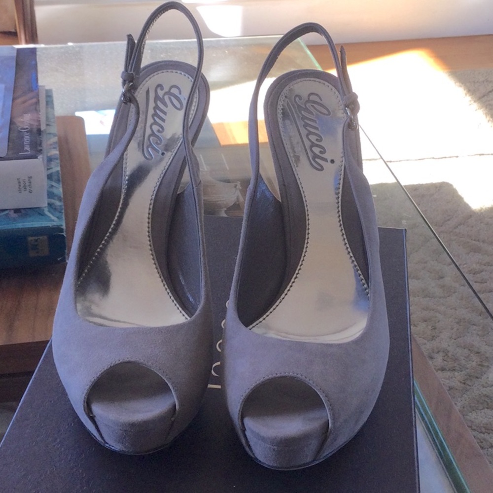 GUCCI Grey Suede Slingback Platform Pumps - Picture 2 of 11